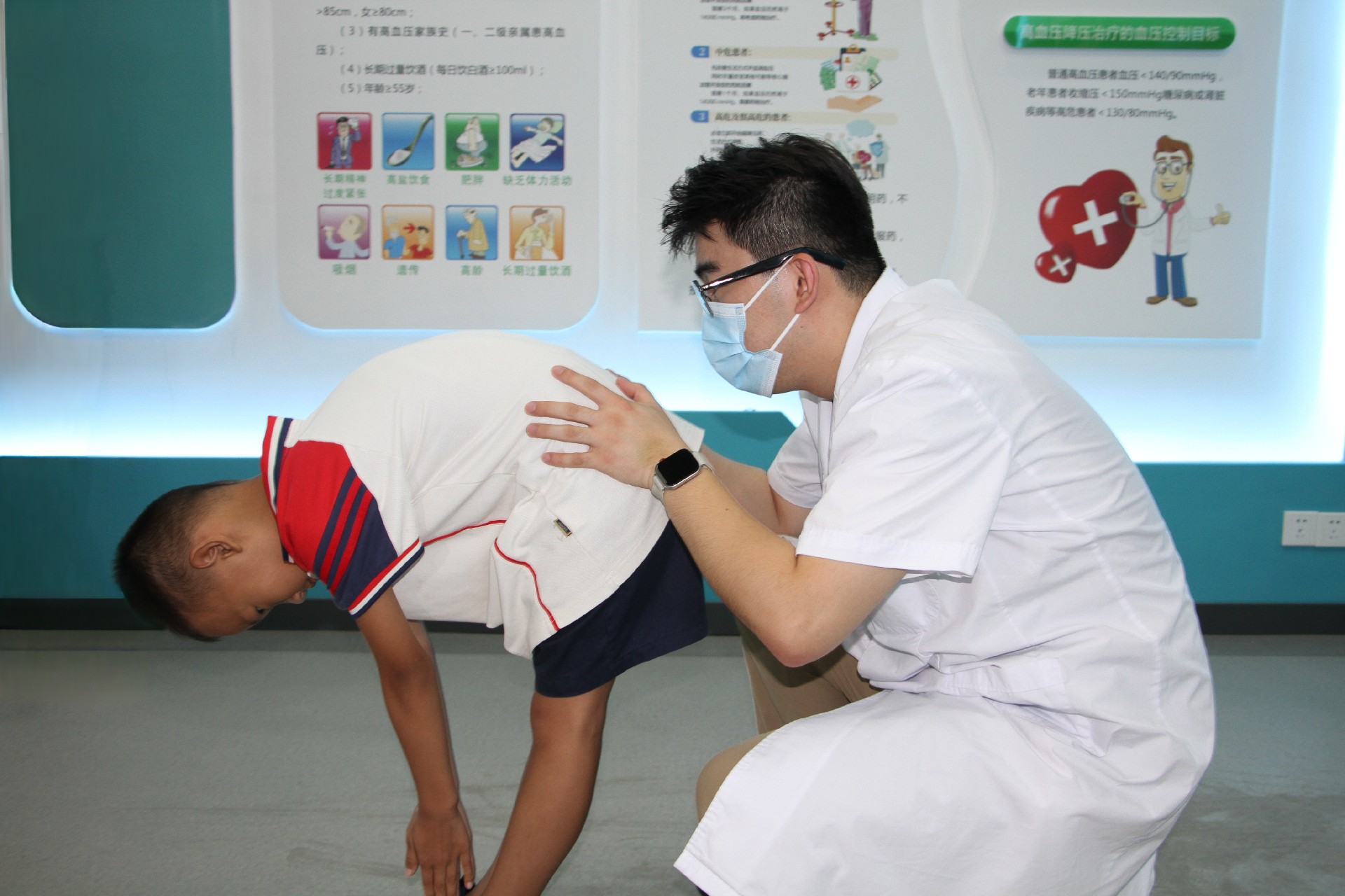脊柱侧弯3.JPG